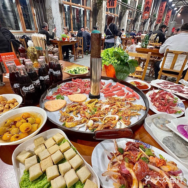 哈尔滨这烤肉店！！真让我开了眼了！