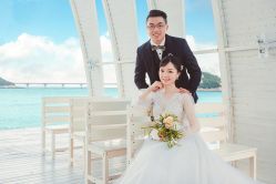 -现代经典婚纱摄影