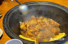 Northeastern Stewed Chicken in Iron Pot