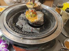 -围炉肉舍•炭烤活鳗•丹东海鲜烤肉(步行街店)