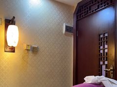 -芳草堂中医门诊部(怡芳苑店)