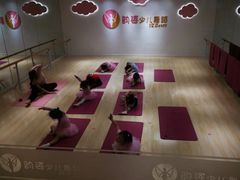 -韵姿少儿舞蹈(北外滩校区)