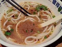 -鑫花溪牛肉米粉(东环大润发店)