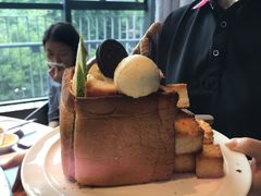 -铜锣湾·有麝自然香(渝北财富中心店)