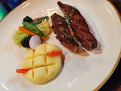 -SISTERS BAR RESTAURANT川意酒馆(嘉善老市H楼店)
