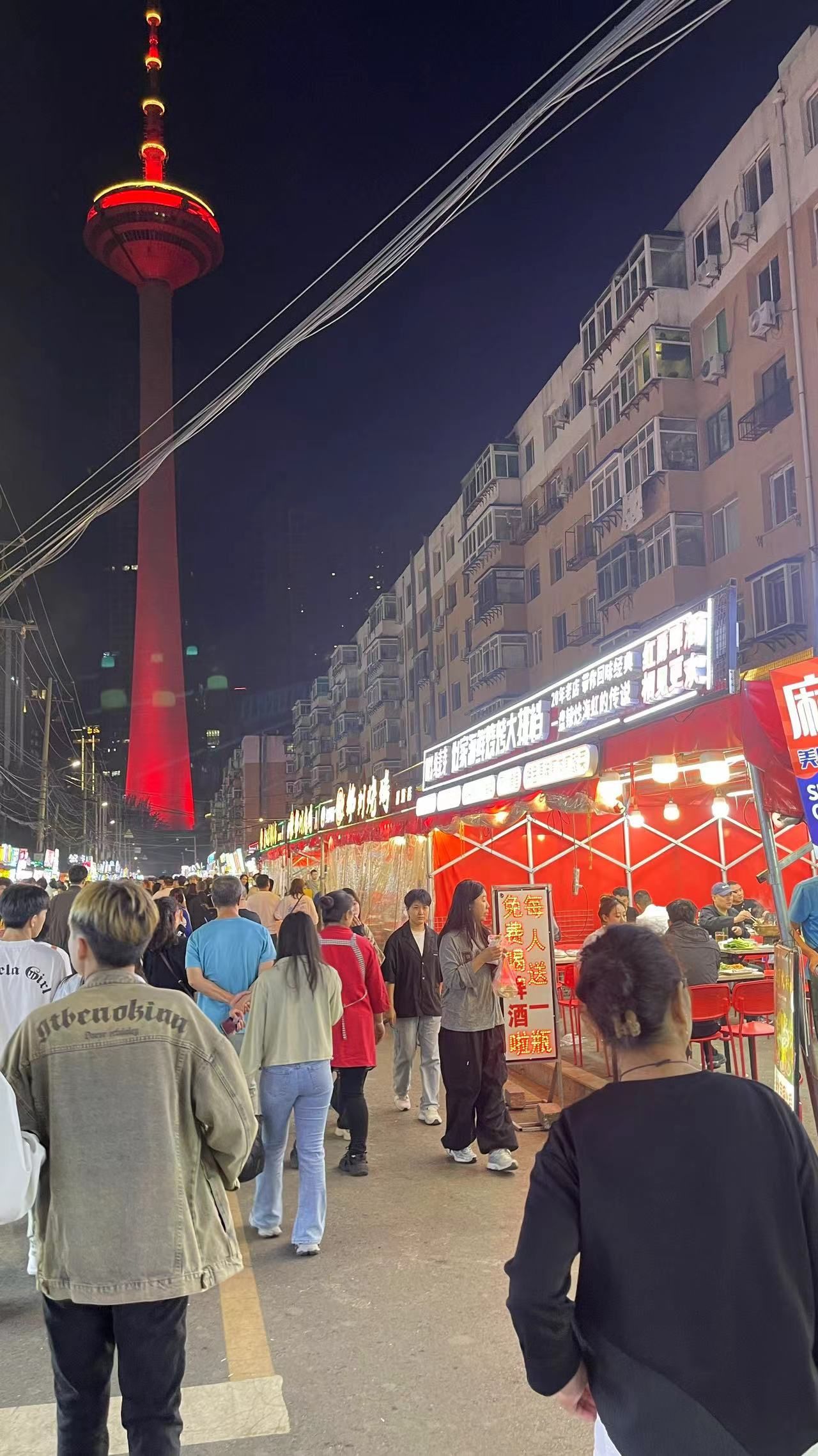 最有人间烟火气非夜市莫属之彩电塔夜市