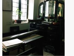 -邊城書店