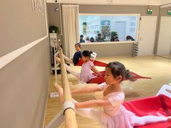 -炫艺舞蹈培训中心(枫尚奥特莱斯店)