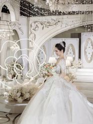 点击看大图 -Renee芮亦婚纱