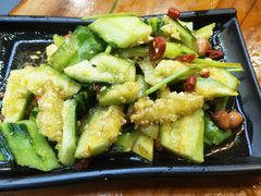 拍黄瓜-曹丞相·地锅鸡·地锅鱼(武林店)