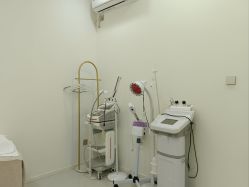 -苗方清颜专业祛痘·皮肤管理