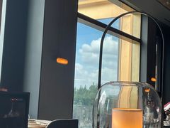 靠窗位-遇外滩(BFC外滩金融中心店)