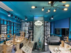 -Trend1881视光·蔡司视觉(领展广场店)