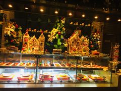 面包甜点陈列柜-富力希尔顿酒店·地阔自助餐厅