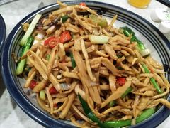 -东北小二东北菜(大车家巷店)