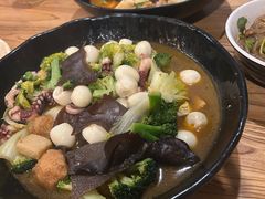 -万记麻辣烫国展总店