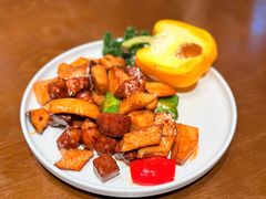 杏鲍菇炒雪花牛肉粒-蚝得喜海鲜(东城店)