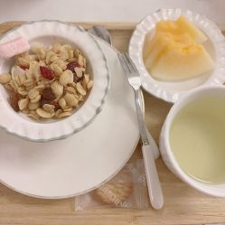 -宥莉·ULLY 痘敏肌•科技皮肤管理中心