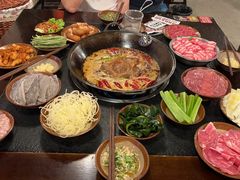 -渝井巷重庆老火锅(沈阳吉祥店)
