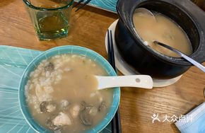 Fresh Oyster Rice Porridge
