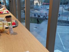 -麦当劳(展览路店)