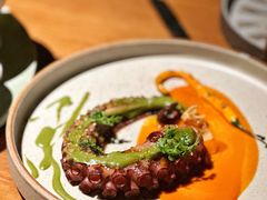 经历6小时低温慢煮的章鱼腿-OTIUM • 柴屿麦(亮马桥店)