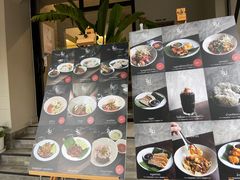 -Ongtong Khaosoi Ari Branch