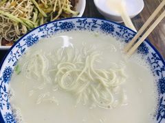 -雪琴面馆富安特色鱼汤面(城中花园店)