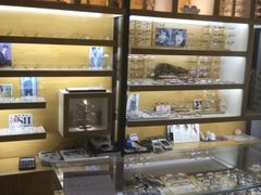 -LOGO眼镜·蔡司品牌折扣店(龙华清湖店)