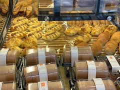 面包甜点陈列柜-御蝶坊生日蛋糕KNAC(新村店)