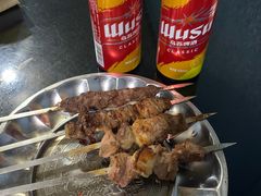 -烤肉小伙烤肉店