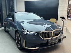 -上海宝信宝马4S店