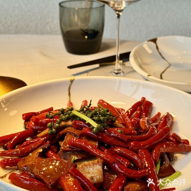 京城烤鸭这么卷了吗?!美食攻略必打卡