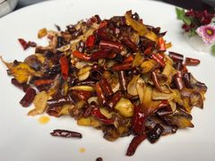 -蔼若春.传承三十年云南菜(金碧公园店)