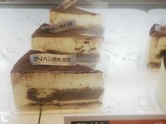 -缇纳甜妮·西餐·甜点(商字店)
