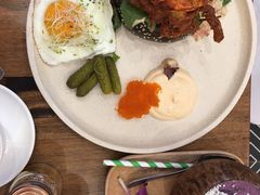 -FLOVIE FLORIST CAFE