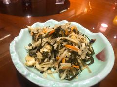 -头上红煨盐鸡·非遗院子餐厅