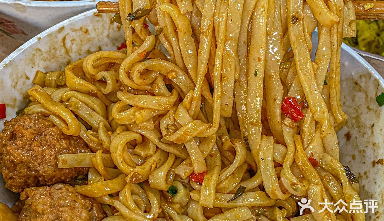 长沙这家肉丸粉太太好吃！一定要点杂酱双拼