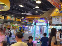 -卡通尼乐园(宝山龙湖天街店)