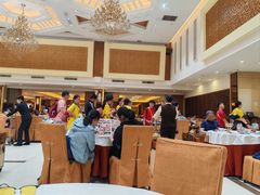 -东豪园林海鲜酒家(南港路辅路店)