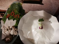 -老牌坊云南鱼豆花火锅(哈西万达店)