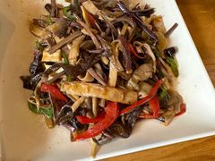 -小厨子私房菜·云南美食店