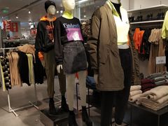 -H&M(天一广场店)