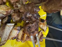-烤肉小伙烤肉店