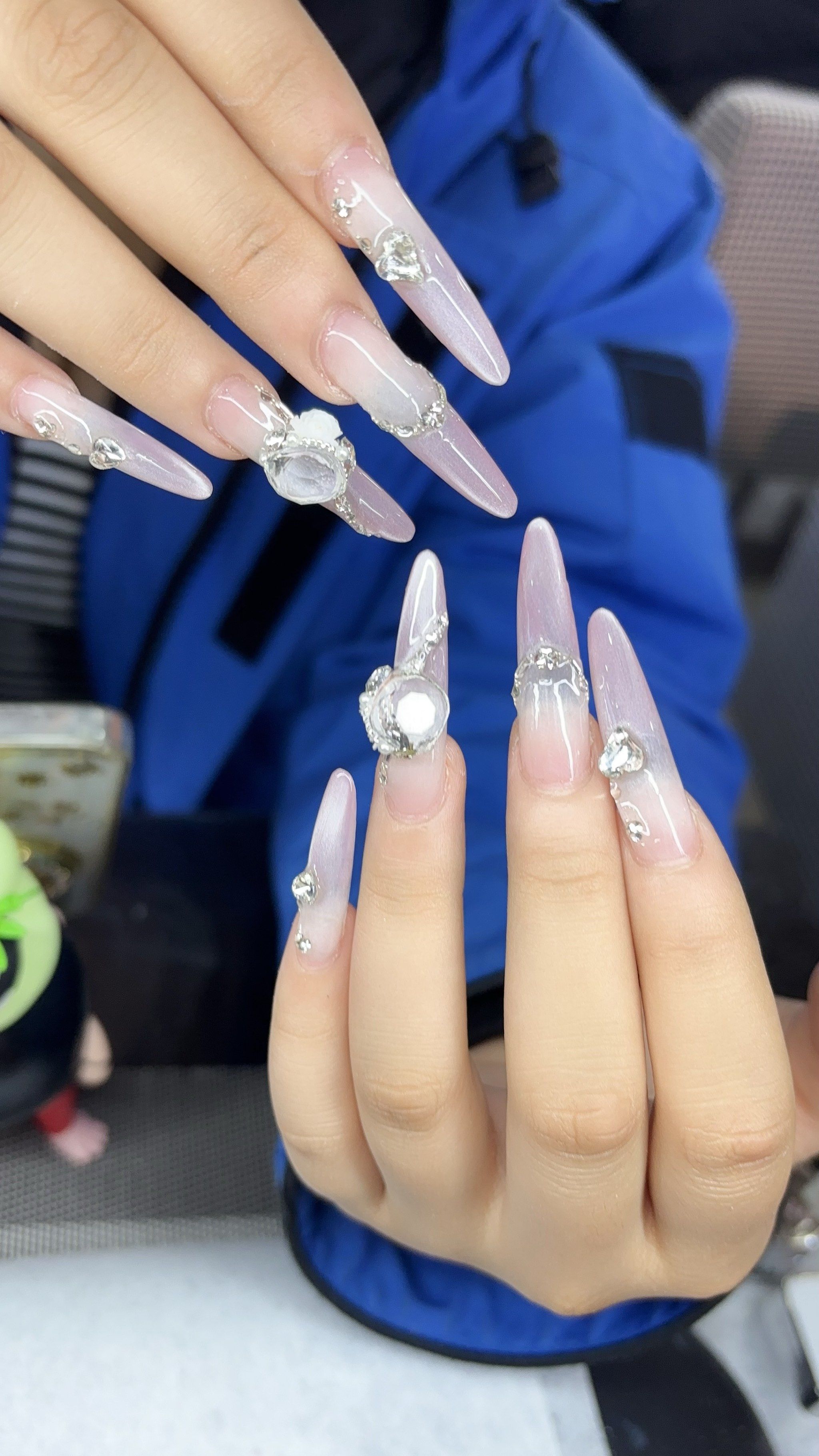 晶莹剔透的水晶甲设计