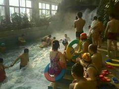 -龙脉温泉室内游泳馆