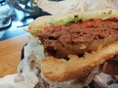 -The Habit Burger Grill 哈比特汉堡(爱琴海店)