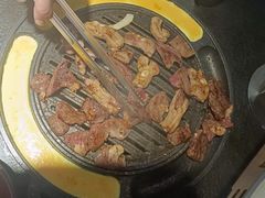 -七甲山烤肉(长白山奇石山珍根艺一条街店)