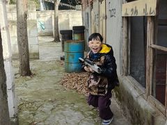 -东湖小天池真人CS彩弹野战基地