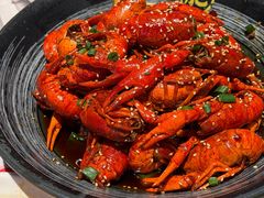 -肥肥虾庄·金牌油焖大虾(汉街SKP店)